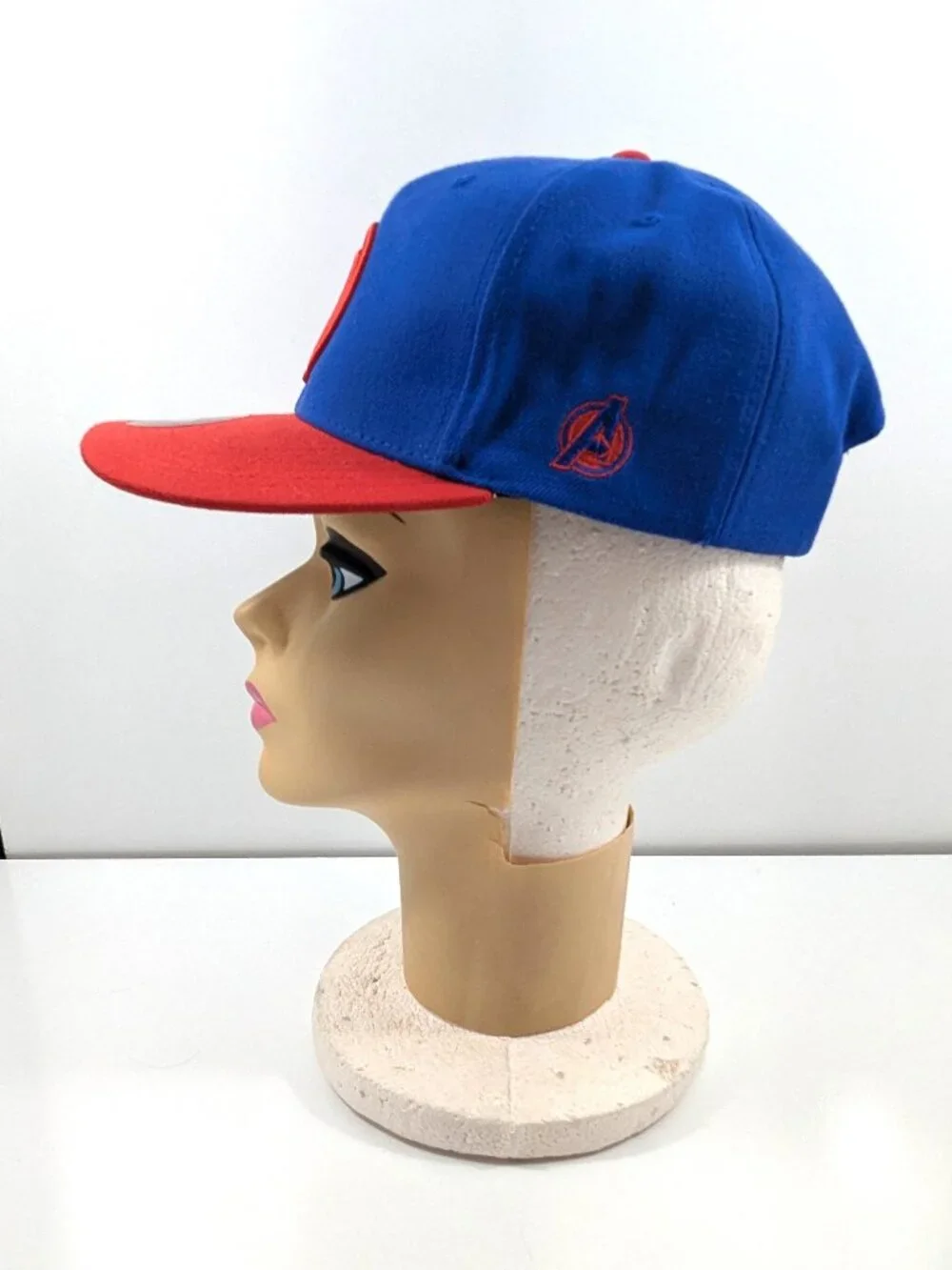 Marvel Captain America Shield Emblem Snapback Hat